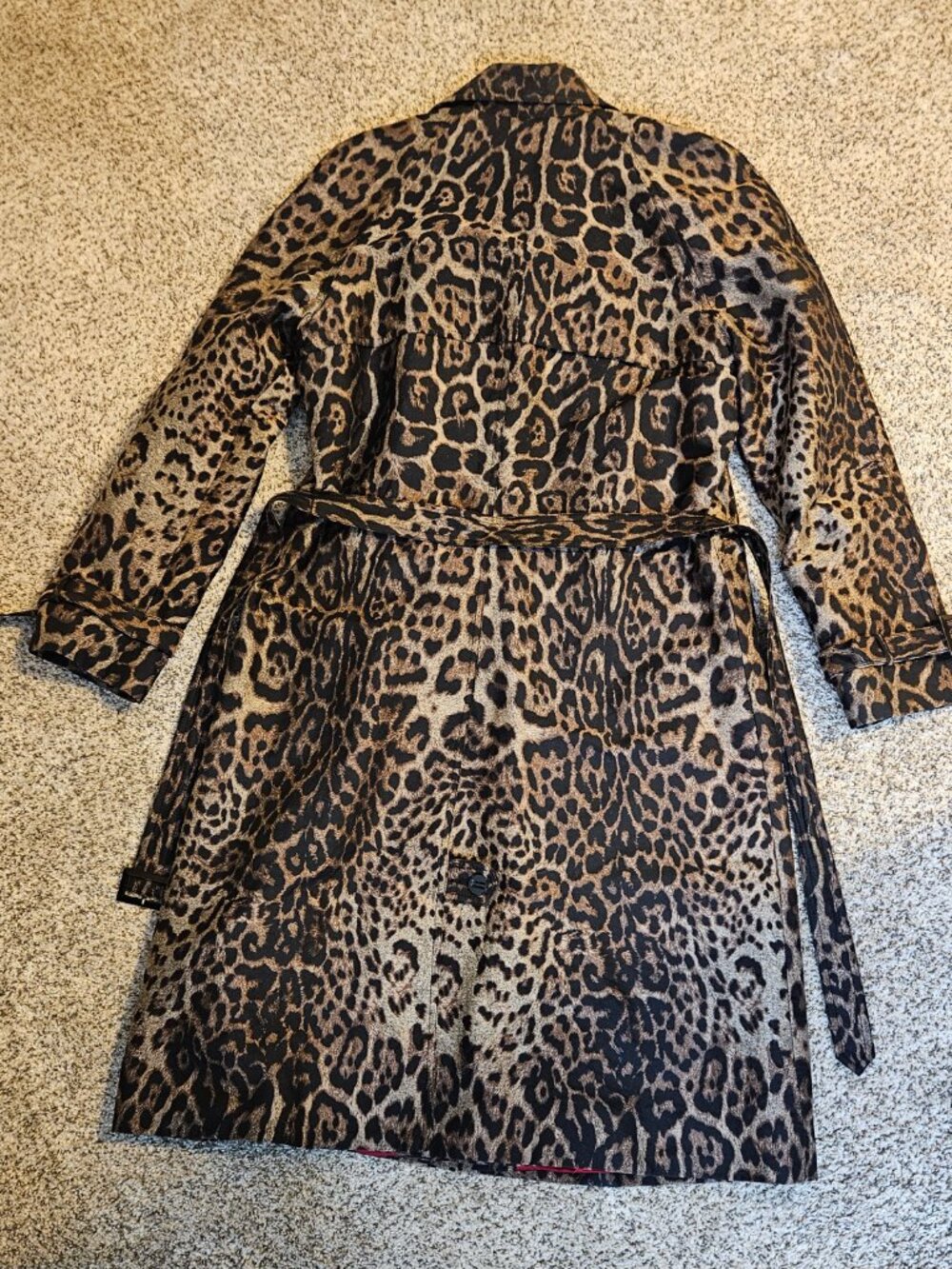 ST JOHN COLLECTION CHEATAH PRINT RAIN COAT, SIZE 10 {#825-5} - Picture 9 of 10